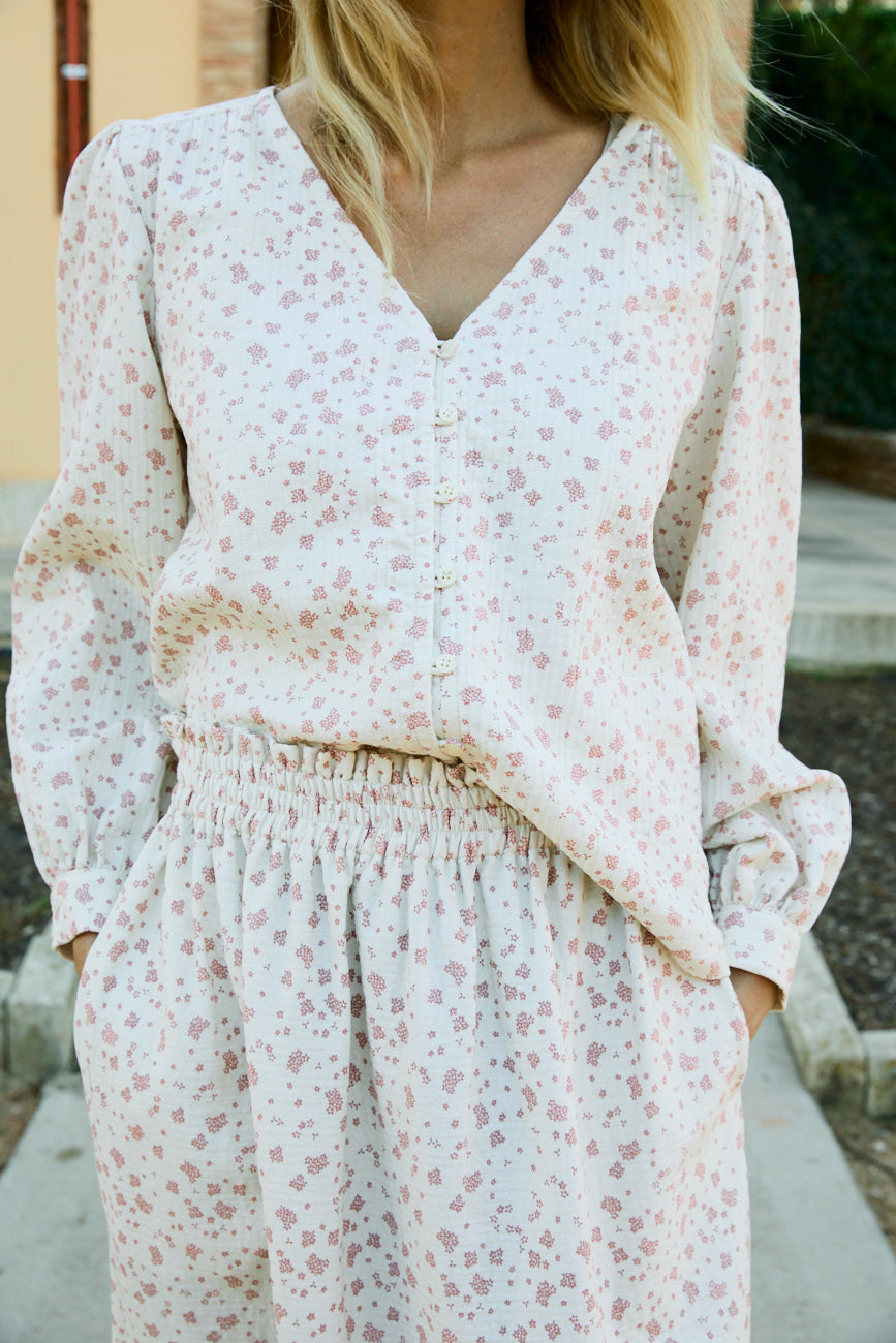 Karen white and red lilies blouse