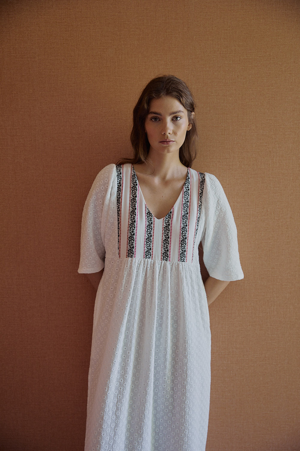 Vestido AURORA flor pequeña bordada