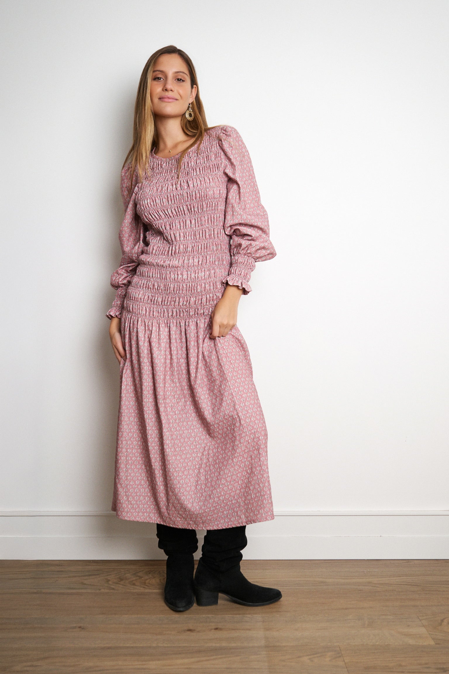 Vestido Valentina Pink retro motifs