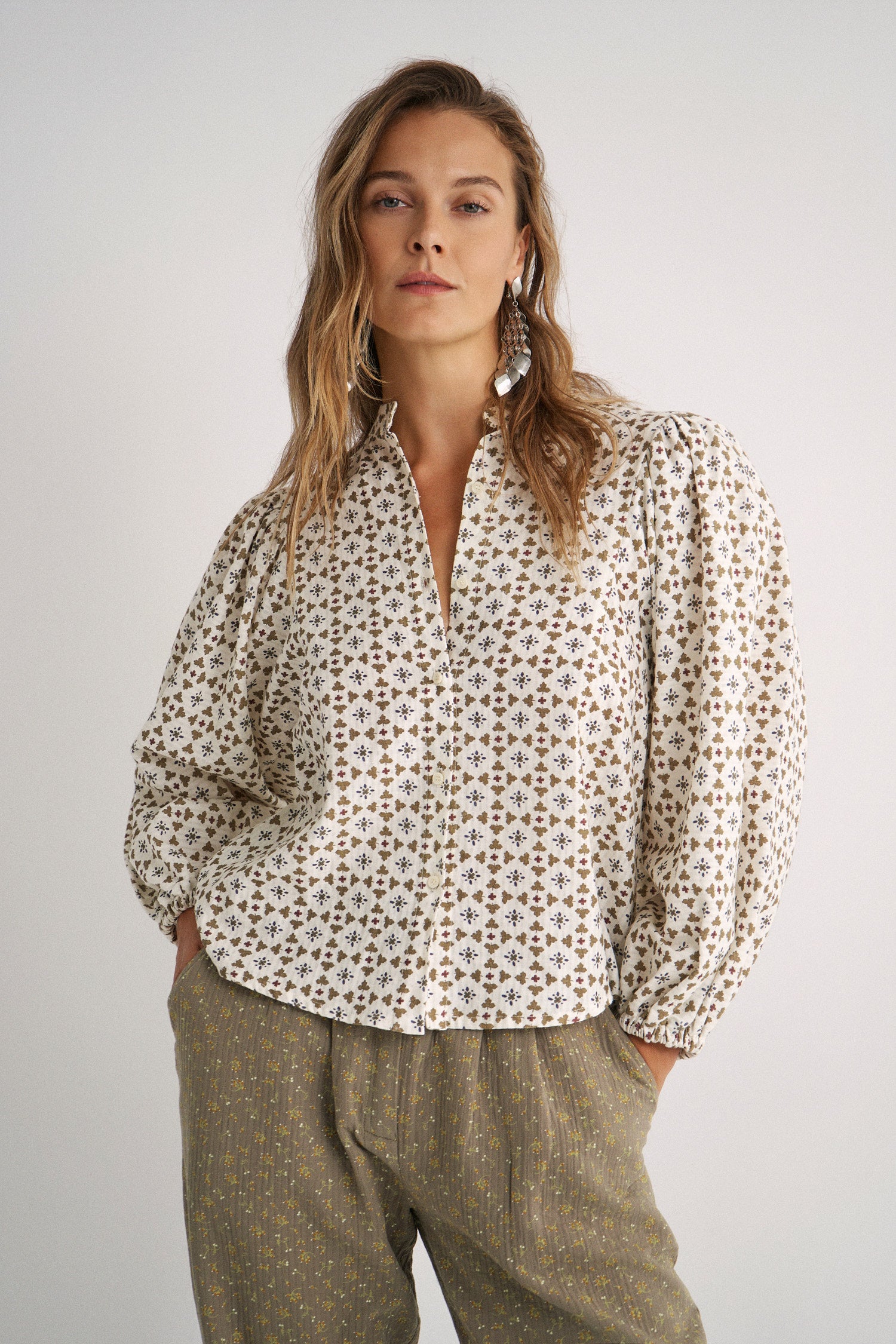 Blusa Lisa Geometric motifs